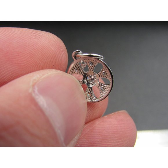 18 Inch Sterling Silver Stylish Petite Circle Cubic Zirconia Necklace - Picture 4 of 7